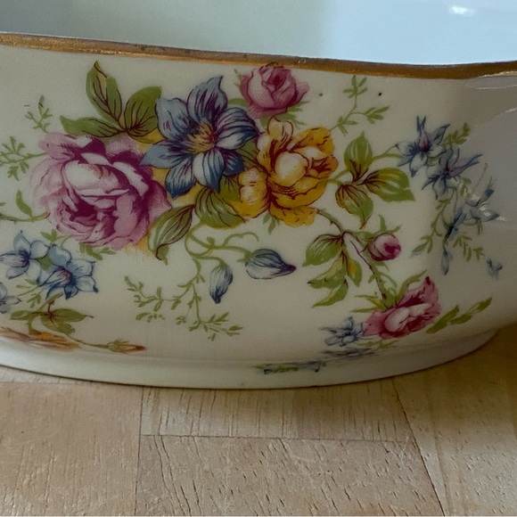 F Legrand et Cie Limoges France circa 1920 9” porcelain serving dish with lid. - Picture 7 of 11